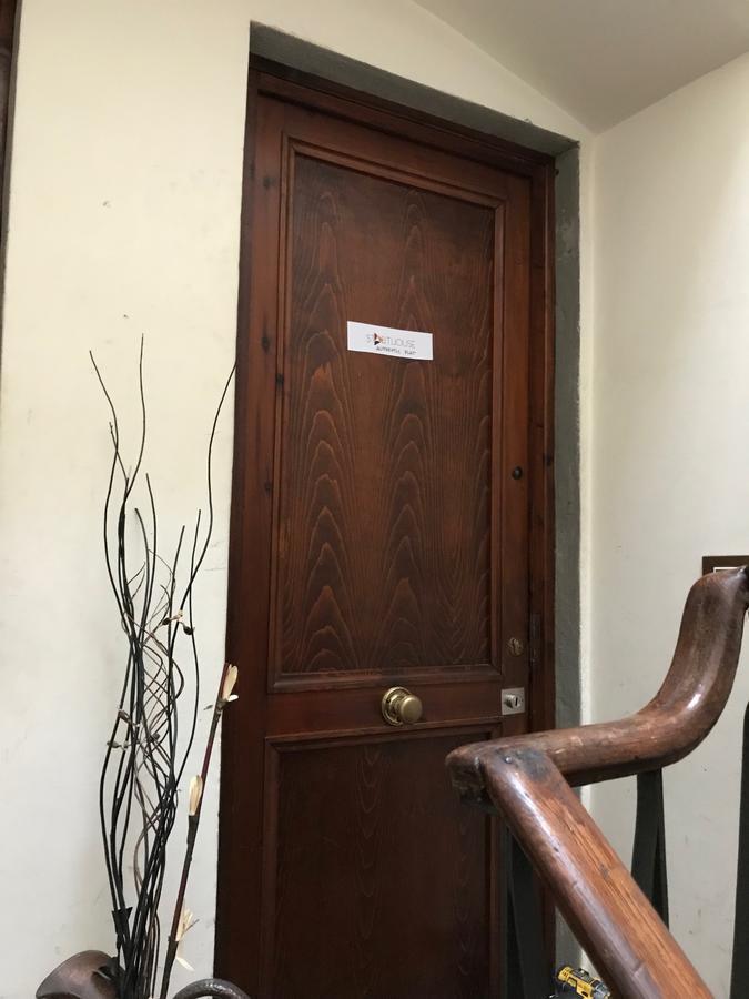 Authentic Flat In The City Center Florencia Exterior foto
