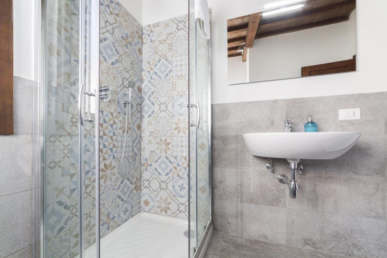 Authentic Flat In The City Center Florencia Exterior foto